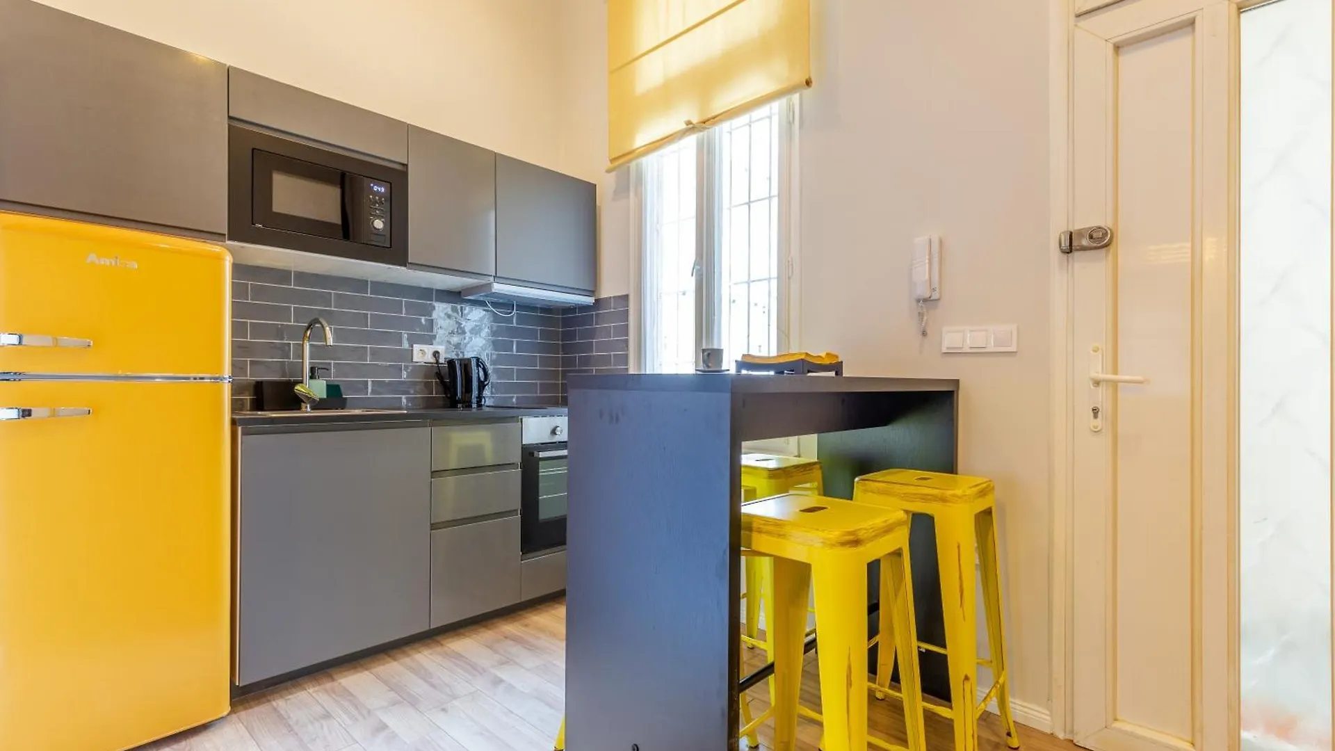 W24- Boutique Apartments, Best Location. By Bqa Budapeszt 0*,  Węgry